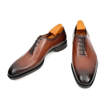 Load image into Gallery viewer, Seamless Goodyear men is Oxford dress shoes
