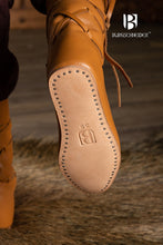 Load image into Gallery viewer, Medieval Shoes Leonard
