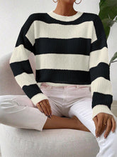 Load image into Gallery viewer, Stylish Two-Tone Loose Fit Pullover Sweater | NCS
