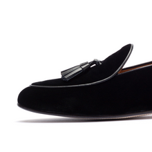Load image into Gallery viewer, Men's Black Velvet Tassel Loafer
