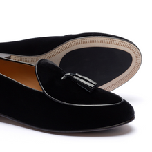 Load image into Gallery viewer, Men's Black Velvet Tassel Loafer
