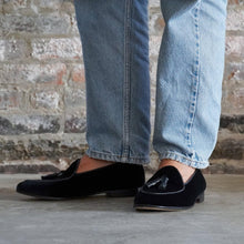 Load image into Gallery viewer, Men's Black Velvet Tassel Loafer
