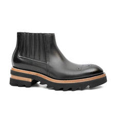 Load image into Gallery viewer, Thick - soled Chelsea Boots Black
