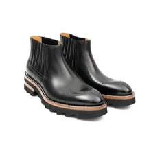 Load image into Gallery viewer, Thick - soled Chelsea Boots Black
