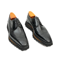 Load image into Gallery viewer, Thick-soled calfskin formal brogue derby shoes Black
