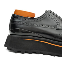 Load image into Gallery viewer, Thick-soled calfskin formal brogue derby shoes Black
