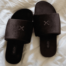 Load image into Gallery viewer, Women's Chocolate Brown Velvet House Slide
