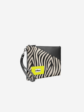 Load image into Gallery viewer, Vegan Bag MADISON AVENUE – BYMANYC ® New York | Timeless Eco Chic
