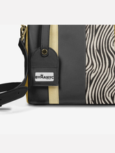 Load image into Gallery viewer, Vegan Bag METROPOLITAN ALLURE – BYMANYC ® New York | Ethical Elegance
