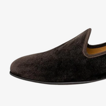Load image into Gallery viewer, Men's Brown Velvet Slipper II

