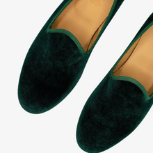 Load image into Gallery viewer, Men's Green Velvet Slipper II
