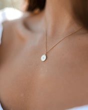 Load image into Gallery viewer, North Star Necklace - Gold
