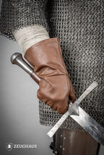 Load image into Gallery viewer, Historical Leather Gloves Brown
