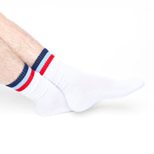 Load image into Gallery viewer, White 3 Stripe Casual Crew Socks
