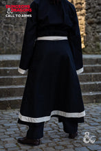 Load image into Gallery viewer, Dungeons &amp; Dragons Wizard Battle Skirt Black/Natural
