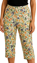 Load image into Gallery viewer, Women's Casual Botanical Bloom Capri Pants with Front Pockets and A Consealed Zipper
