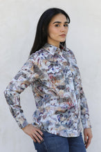 Load image into Gallery viewer, Womens Modern Fit Stretch Foil Fashion Shirt

