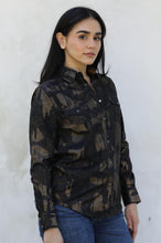 Load image into Gallery viewer, Womens Modern Fit Stretch Foil Fashion Shirt

