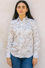 Load image into Gallery viewer, Womens Modern Fit Stretch Foil Fashion Shirt
