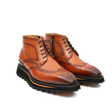 Load image into Gallery viewer, Zipper Brogue Martin Boots 2890 Brown

