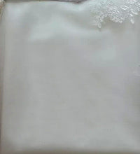 Load image into Gallery viewer, Princess Bride Mermaid Wedding Dress - White Trailing Backless Lace Gown
