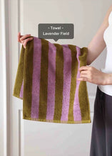 Load image into Gallery viewer, Ultra Soft Absorbent Retro Stripe Bath Towel - 100% Organic Premium Combed Cotton
