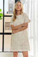 Load image into Gallery viewer, Applique Round Neck Short Sleeve Shift Dress – Timeless &amp; Elegant Round Neck Shift Dress with Sophisticated Applique Detailing for Versatile Day-to-Night Wear
