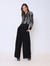 Load image into Gallery viewer, Abstract Printed Cardigan Top
