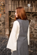 Load image into Gallery viewer, Wool Surcot Albrun Grey
