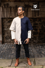 Load image into Gallery viewer, Right Side Surcoat Aleran Natural
