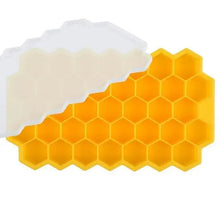 Load image into Gallery viewer, Amazing Honeycomb Ice Cube Trays Reusable Silicone Ice cube Mold Free Ice maker with Removable Lids
