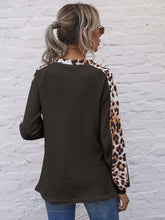 Load image into Gallery viewer, Leopard Panel Waffle Knit V Neck Sweater
