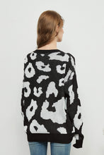 Load image into Gallery viewer, Leopard Print Sweater
