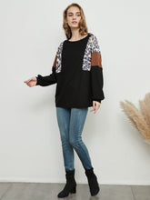 Load image into Gallery viewer, Leopard Pullover Knit Sweater
