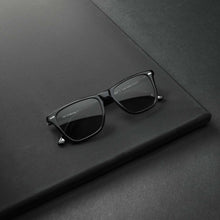 Load image into Gallery viewer, Atwater Blue Light - Jet Black
