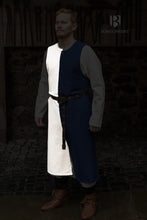 Load image into Gallery viewer, Right Side Tabard Auderic Natural
