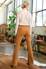 Load image into Gallery viewer, CORDUROY FLARE PANTS
