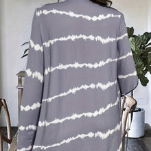 Load image into Gallery viewer, Women’s Printed Open Jacket
