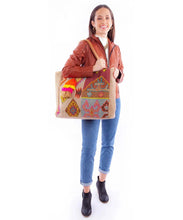 Load image into Gallery viewer, Scully Coastal Charm - Women's Beach Bag
