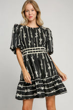 Load image into Gallery viewer, Elegant Black Ribbon Print Dress Stylish Contrast Half Sleeve Dress for Women
