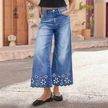 Load image into Gallery viewer, Chrysanthemum Embroidered Cropped Denim Jeans – Women's Loose Straight-Leg
