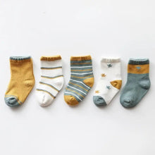 Load image into Gallery viewer, Baby Girls Cotton Cartoon Autumn Socks For Newborn Toddler Unique Style Soft Material Cute Colors
