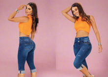 Load image into Gallery viewer, 1086 100% Authentic Colombian Push Up Capri
