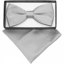 Load image into Gallery viewer, Vittorio Farina Classic Bow Tie &amp; Pocket Square
