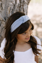 Load image into Gallery viewer, Bay Knotted Headband
