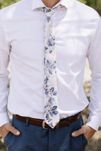 Load image into Gallery viewer, Bellevue Men's Tie

