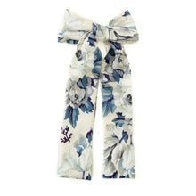 Load image into Gallery viewer, Bellevue Lady Hair Bow
