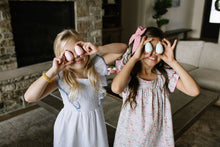 Load image into Gallery viewer, Berry - Darling Hair Bow
