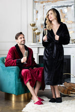 Load image into Gallery viewer, Cozy Mens Plush Robes – Built for Comfort, Designed to Last
