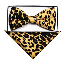 Load image into Gallery viewer, Vittorio Farina Kente Bow Tie &amp; Pocket Square
